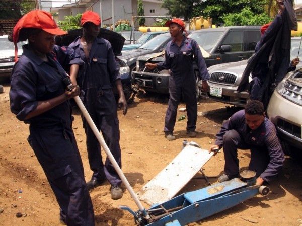 Meet This 17-Year Old Female Mechanic